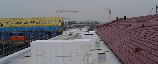 Aanbrengen isolatie plat dak
